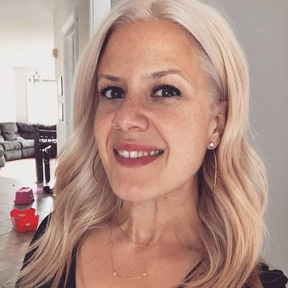 Meet your Posher, Natacha - Picture 1 of 1